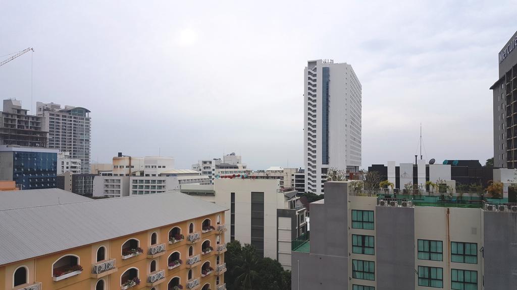 Ploen Place Residence Патая Екстериор снимка